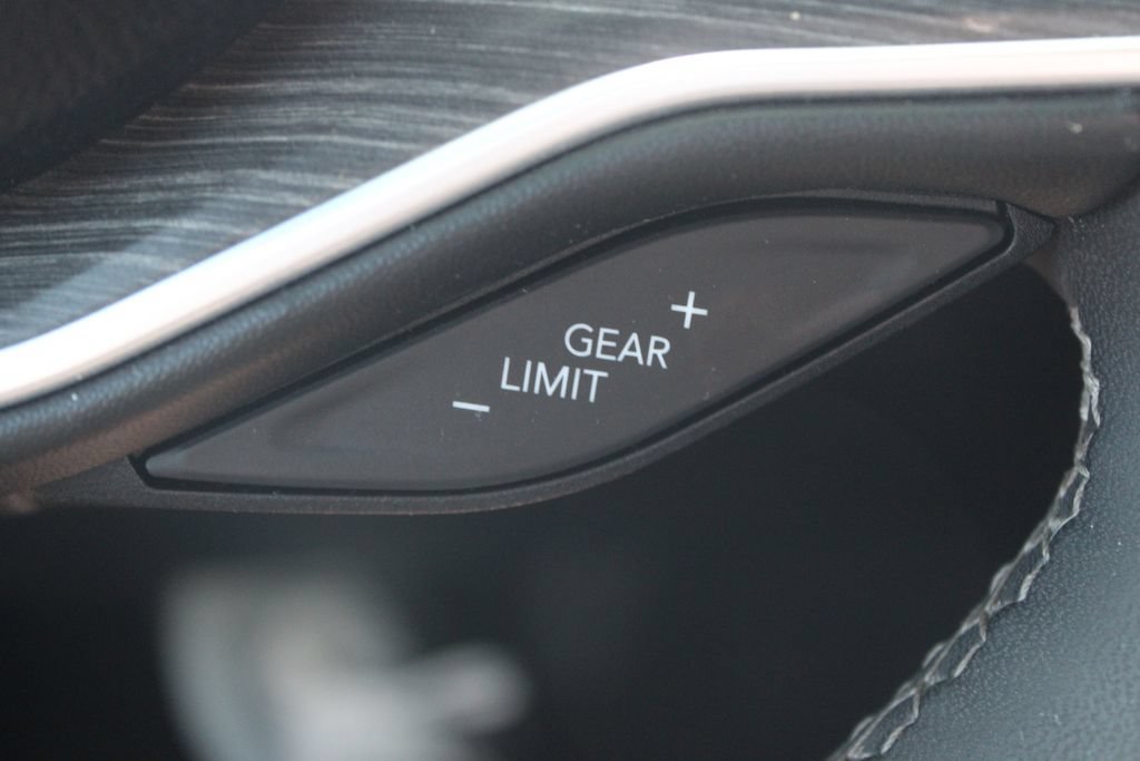 Used 2024 Jeep Wagoneer Series II AWD/4WD image 66