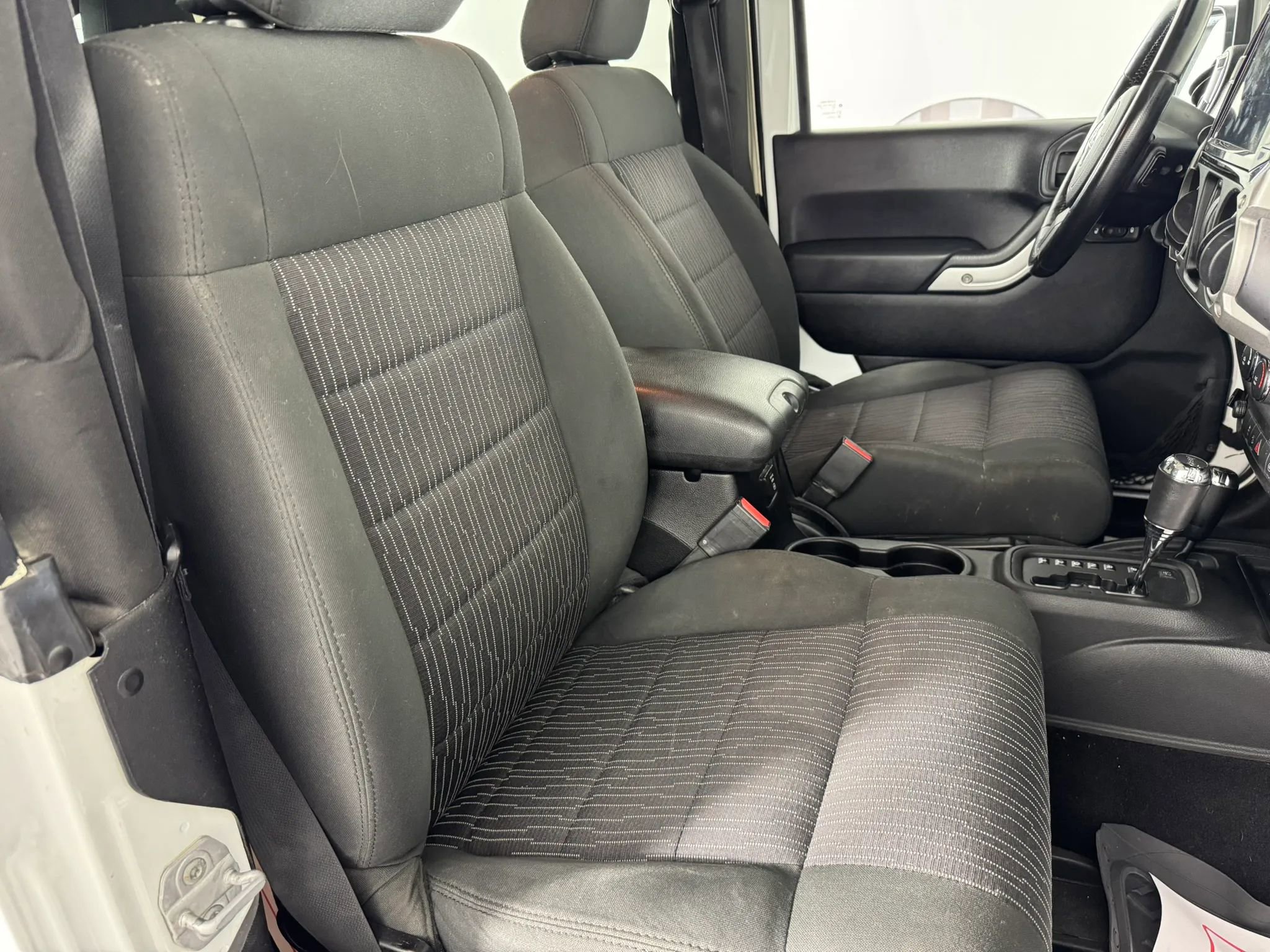 Used 2011 Jeep Wrangler Rubicon w/ Dual Top Group AWD/4WD image 29