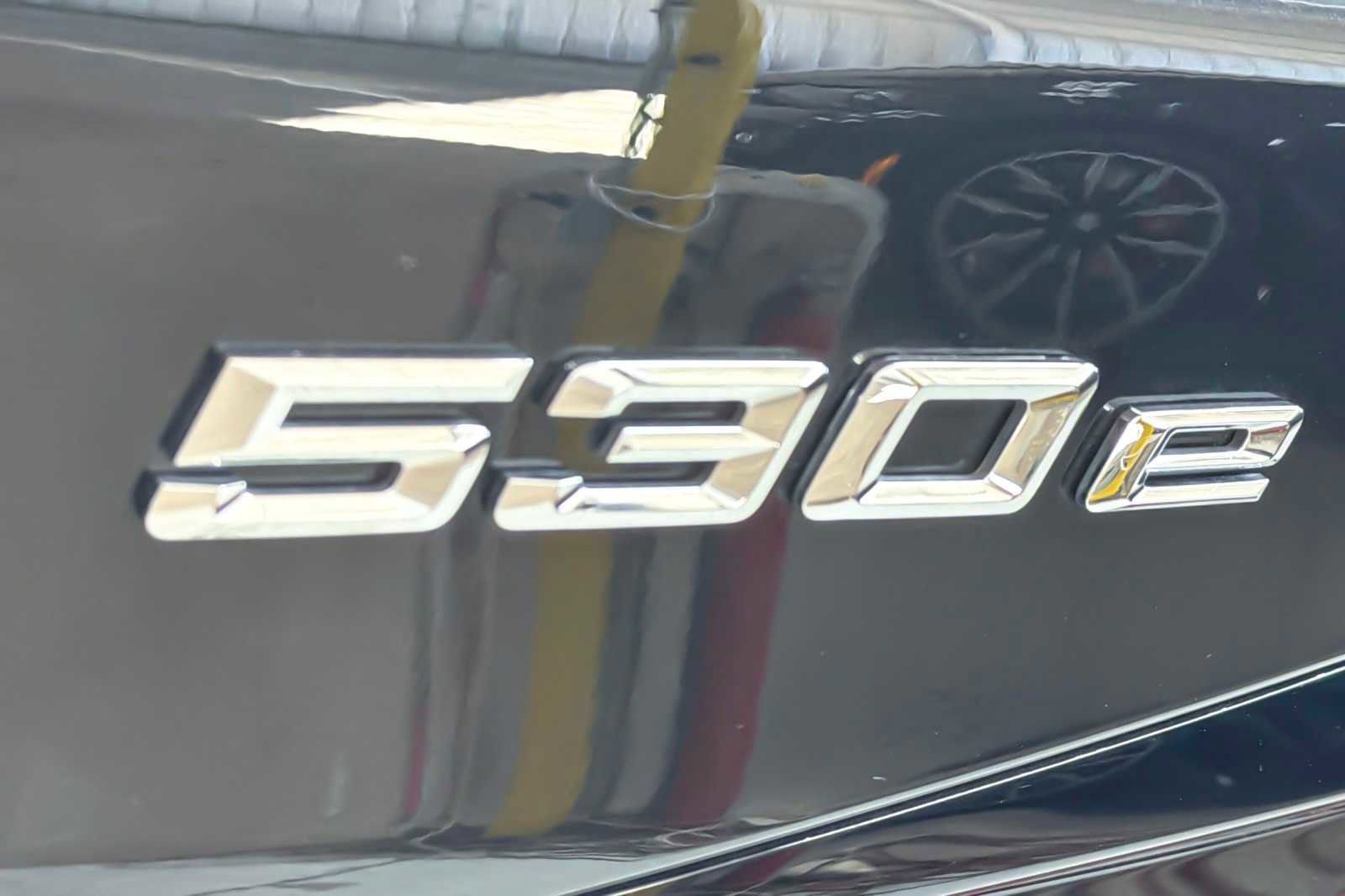 Used 2023 BMW 530e xDrive 530e xDrive w/ Premium Package image 27