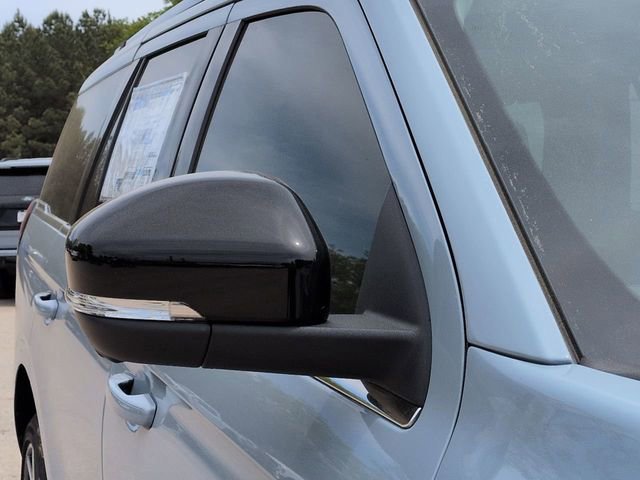 New 2026 Ford Expedition Platinum image 11