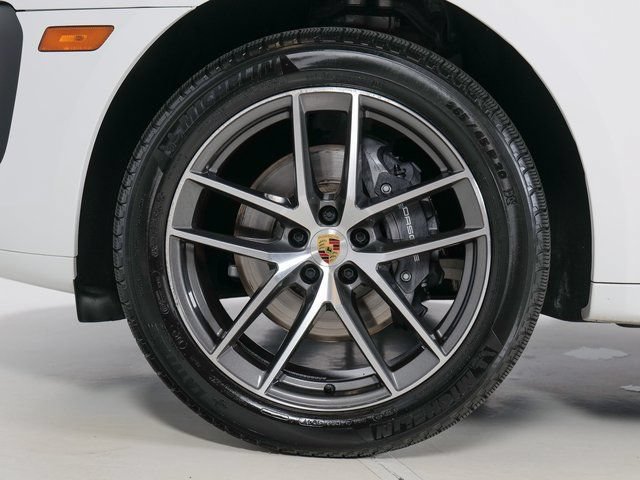 Certified 2023 Porsche Macan AWD/4WD image 35