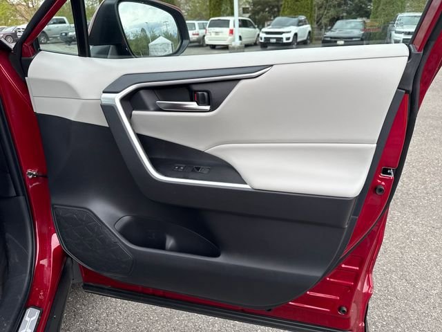 Used 2025 Toyota RAV4 XLE Premium w/ Weather Package AWD/4WD image 24