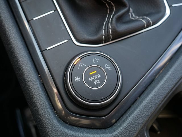 Certified 2023 Volkswagen Tiguan SE AWD/4WD image 33
