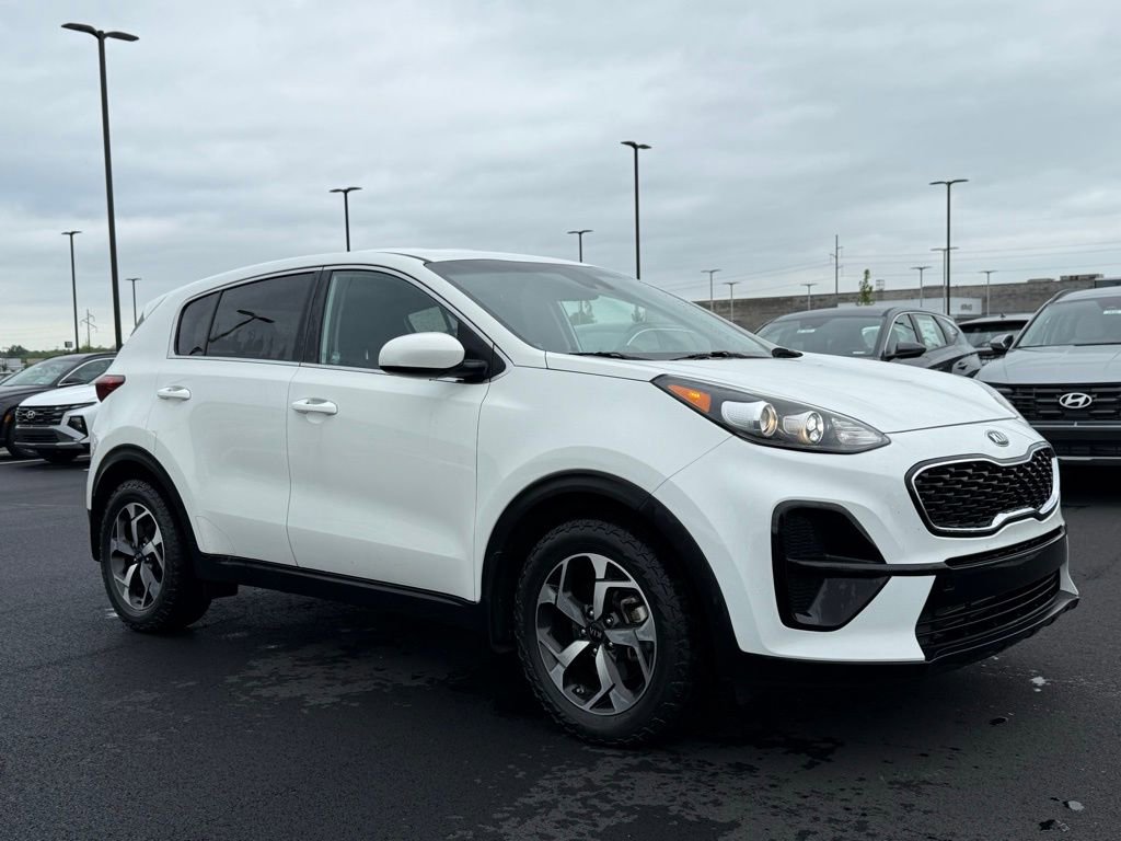 Used 2021 Kia Sportage LX image 3