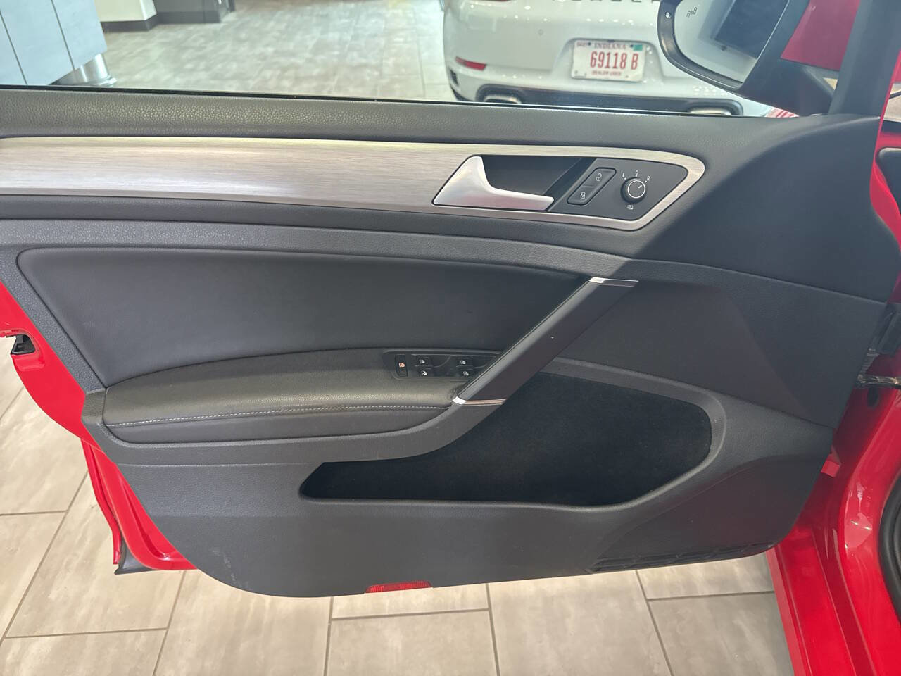 Used 2017 Volkswagen Golf Wolfsburg Edition FWD image 16