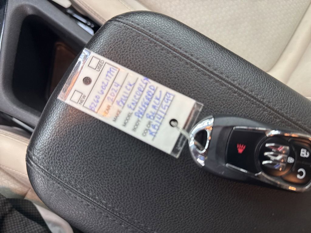 Used 2024 Buick Encore GX Preferred w/ Comfort Package AWD/4WD image 35