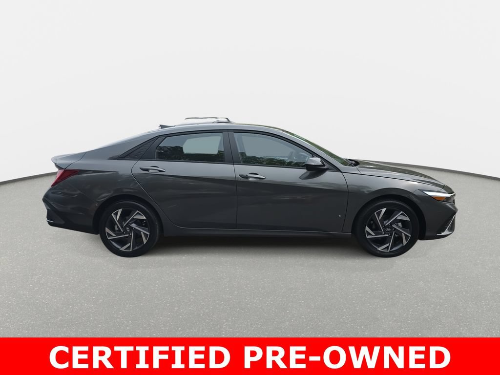 Certified 2025 Hyundai Elantra SEL FWD image 4