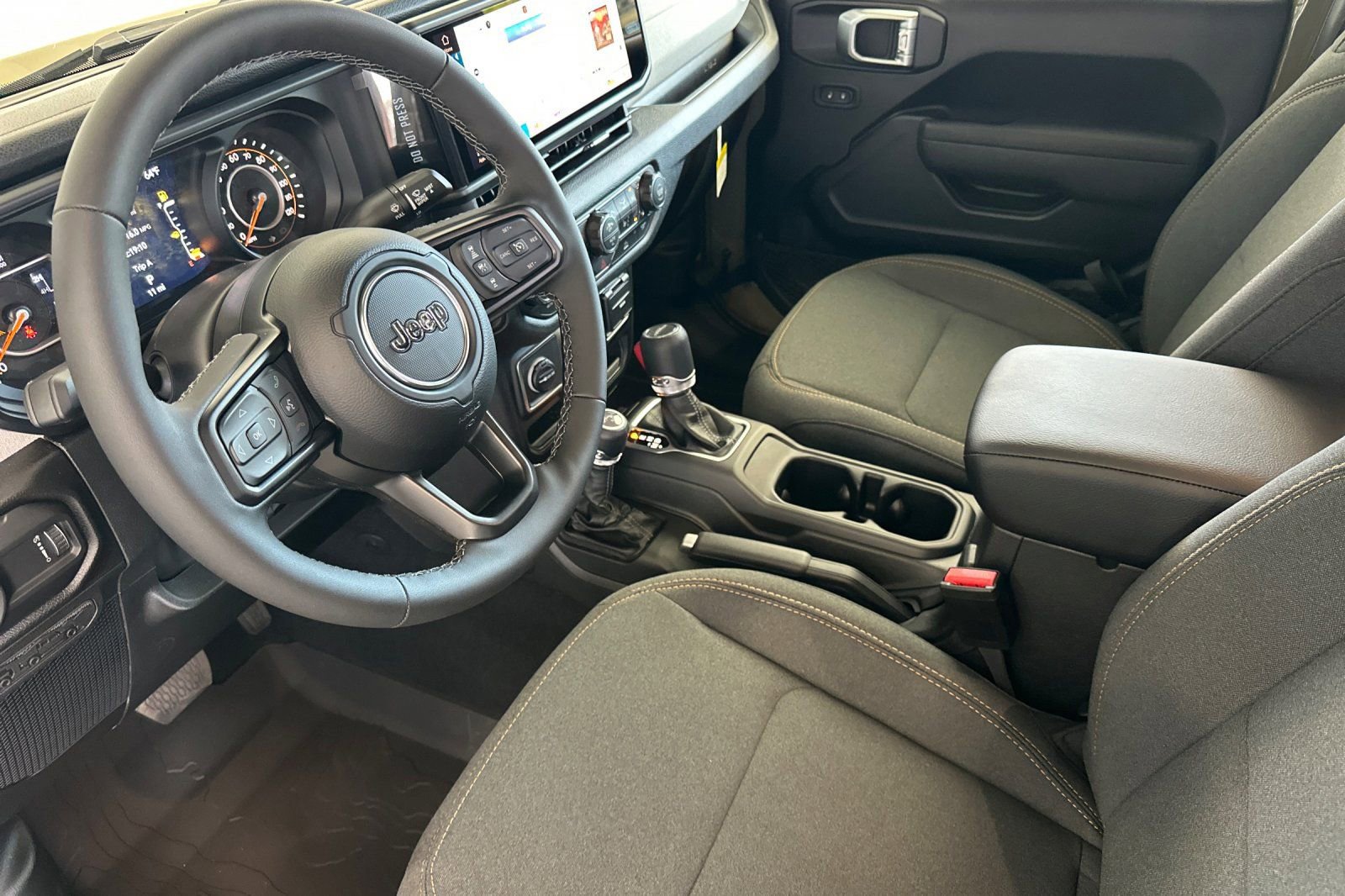 New 2026 Jeep Gladiator Sport AWD/4WD image 11
