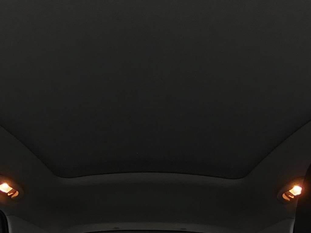 Used 2021 Chevrolet TrailBlazer LT w/ Sun and Liftgate Package FWD image 17