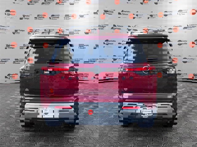 Certified 2025 Nissan Pathfinder SL w/ Black Appearance Package image 4