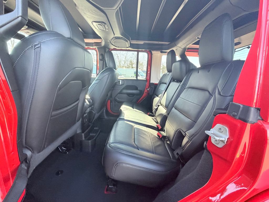 Used 2022 Jeep Wrangler Unlimited Sahara image 17
