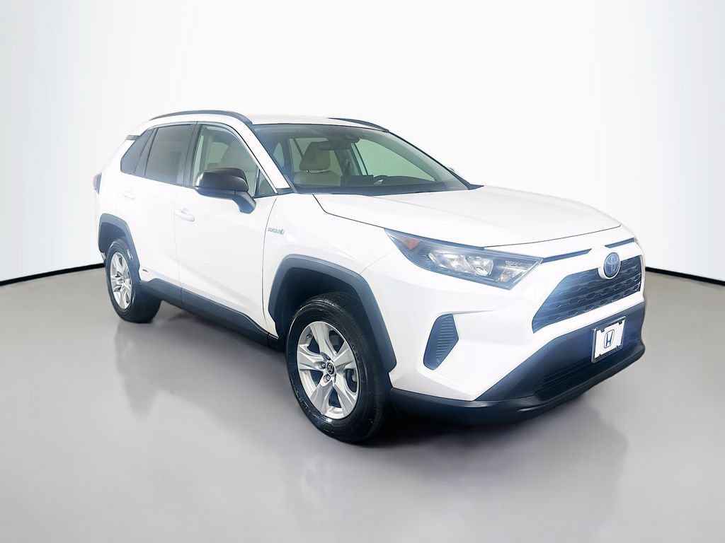 Used 2021 Toyota RAV4 LE AWD/4WD image 3