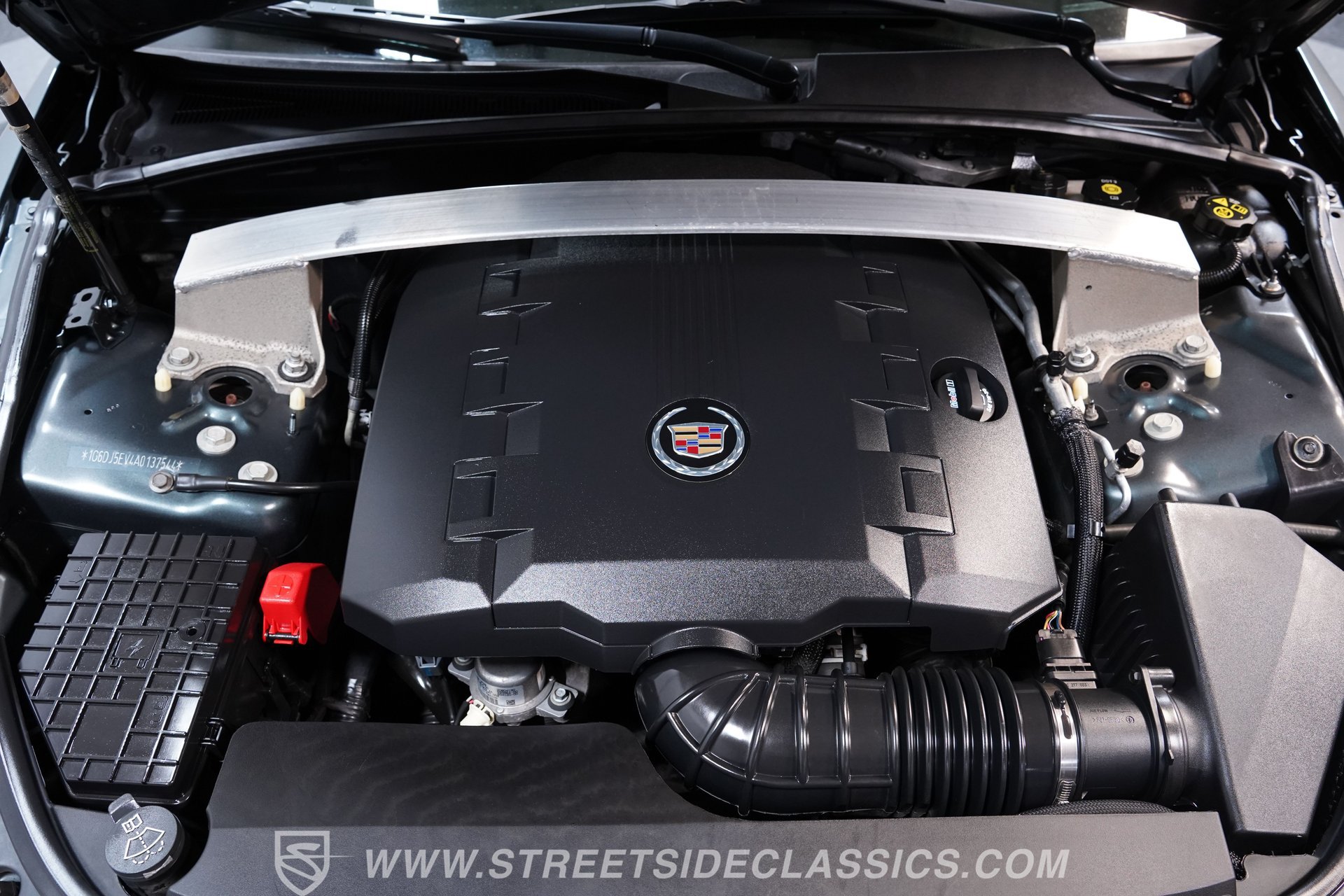 Used 2010 Cadillac CTS Performance w/ Performance Luxury Package RWD image 3