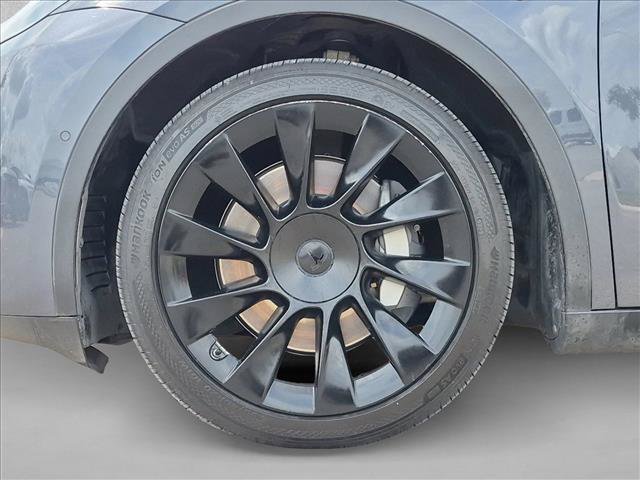 Used 2021 Tesla Model Y Long Range AWD/4WD image 24