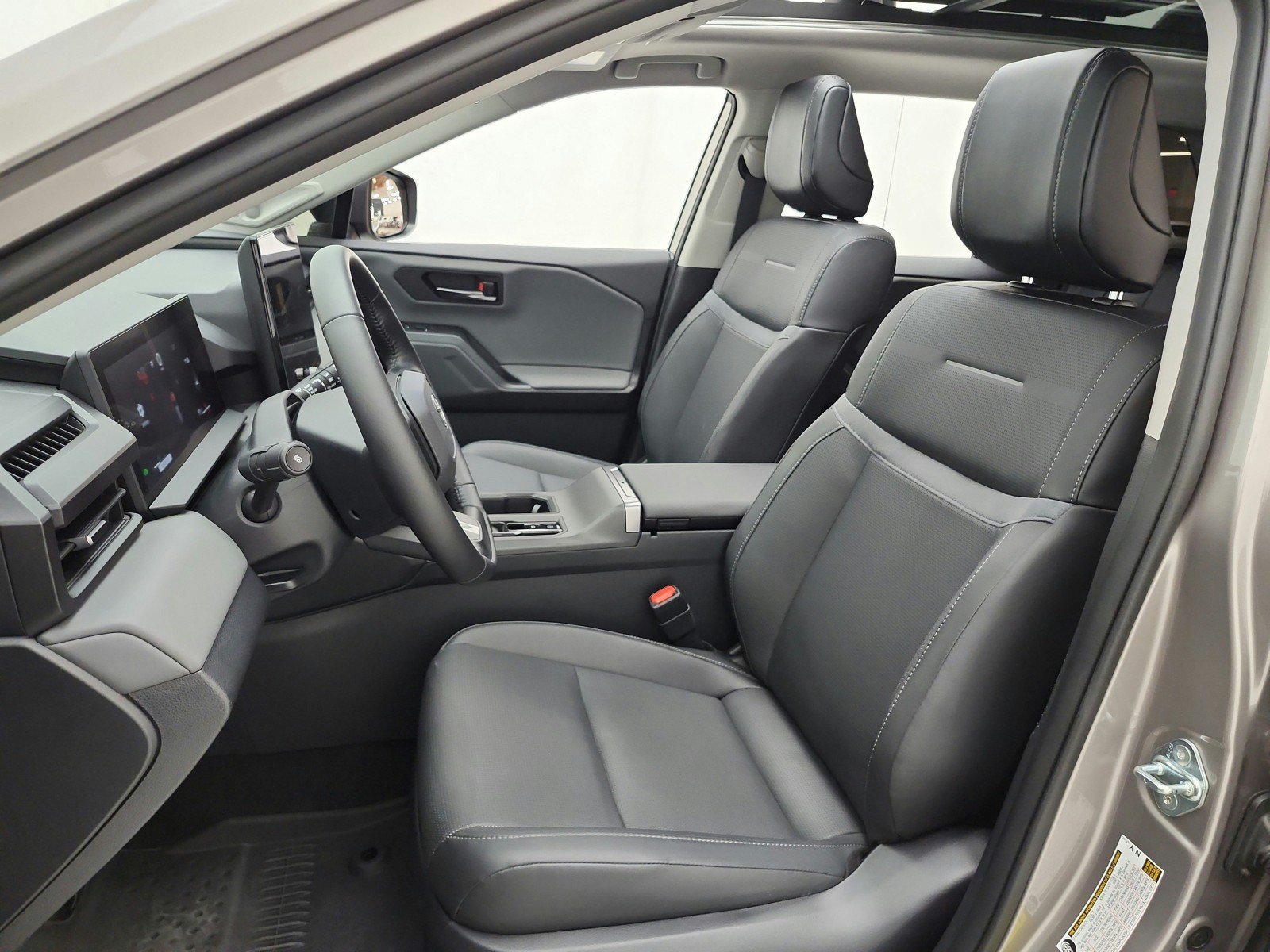 Used 2026 Toyota RAV4 Limited AWD/4WD image 15