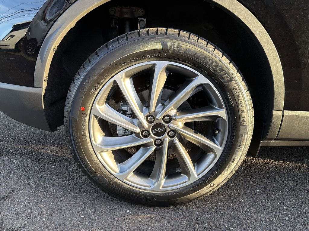 New 2026 Lincoln Corsair Premiere image 13