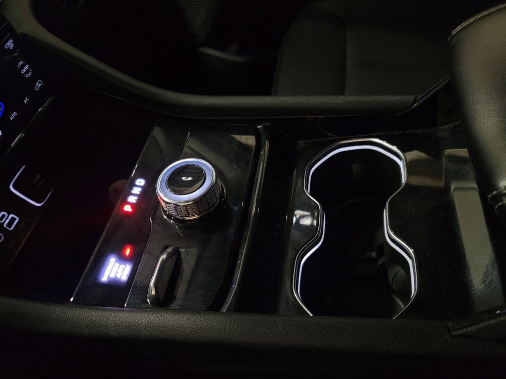 Used 2021 Jeep Grand Cherokee L Limited image 26