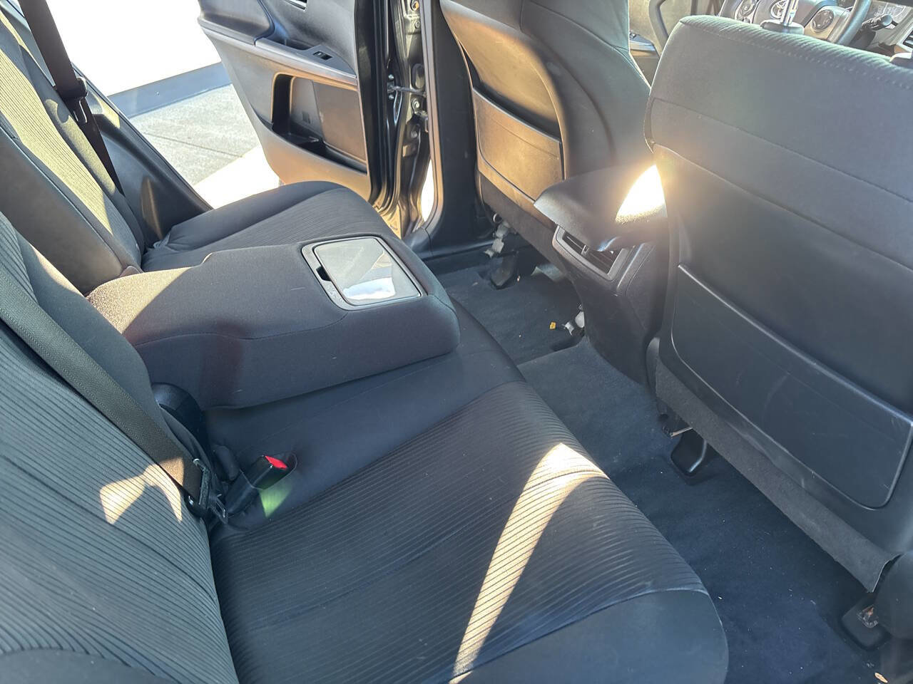 Used 2015 Toyota Venza LE AWD/4WD image 17