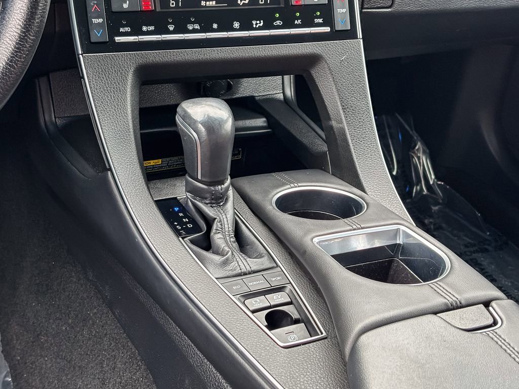 Used 2020 Toyota Avalon XLE image 36