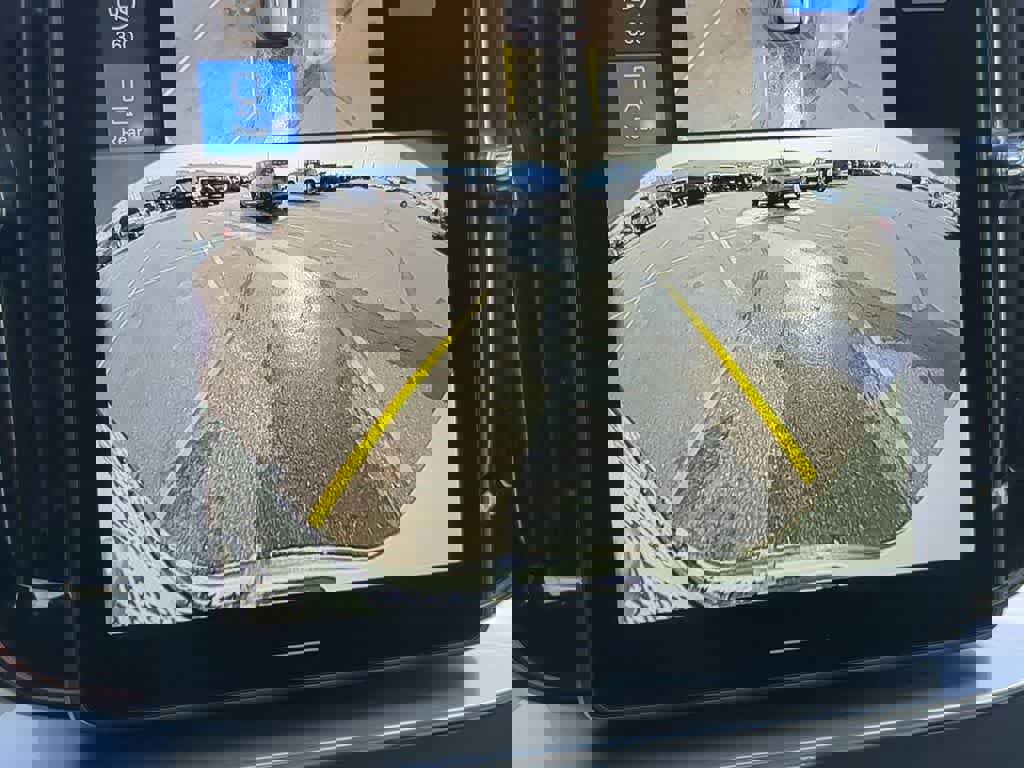 Used 2026 Volvo XC90 B6 Plus w/ Protection Package image 28