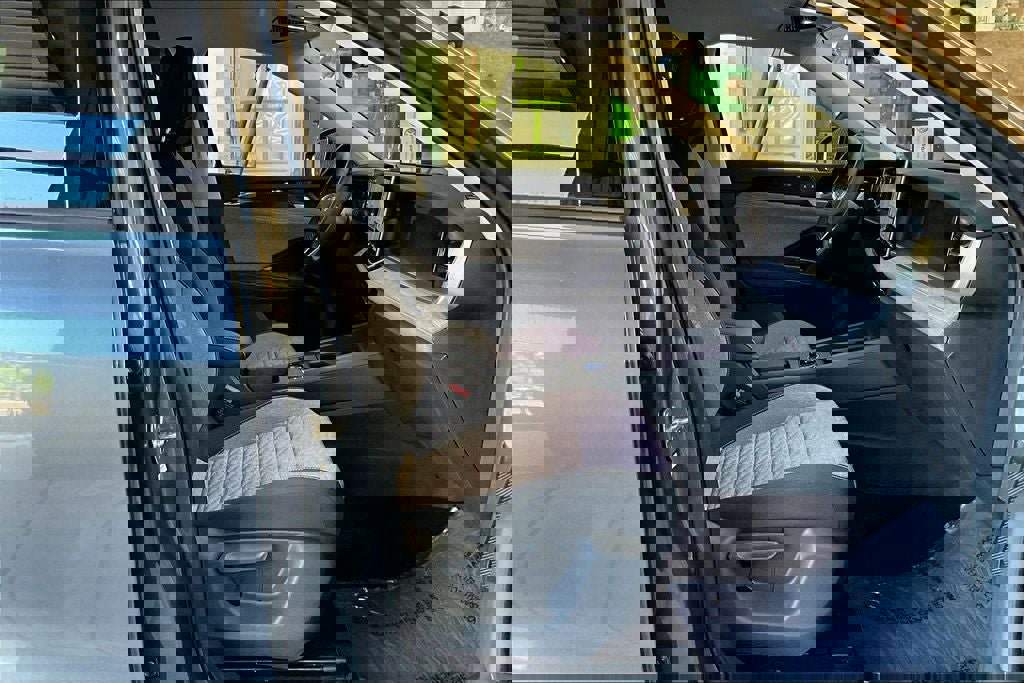 New 2025 Volkswagen Tiguan S image 6