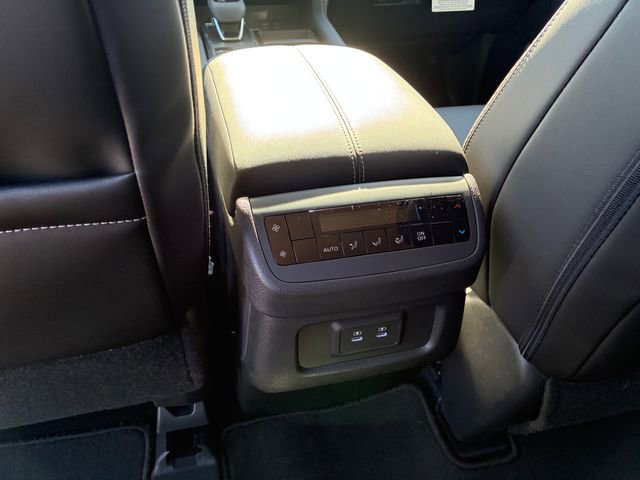 New 2026 Nissan Pathfinder SL image 16