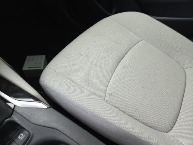 Used 2025 Toyota Corolla Cross L image 14