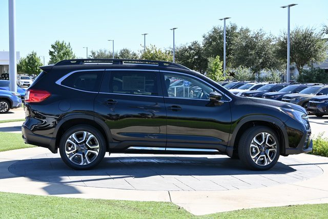 New 2025 Subaru Ascent Limited image 2
