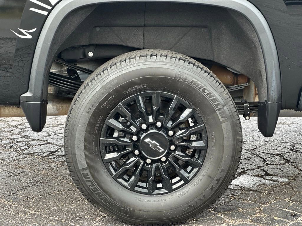 Used 2023 Chevrolet Silverado 3500 LT w/ Convenience Package image 26
