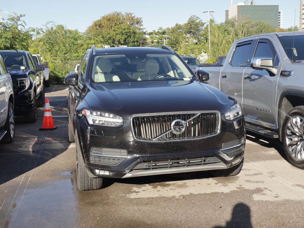 Used 2018 Volvo XC90 T6 Momentum w/ Convenience Package AWD/4WD image 5