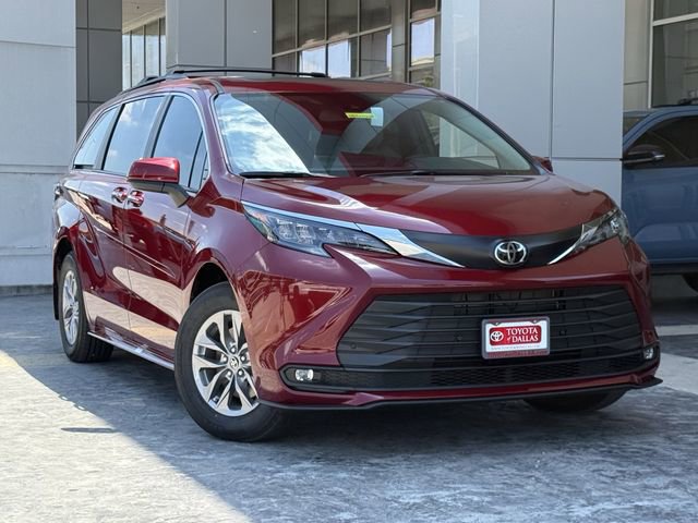 New 2026 Toyota Sienna XLE