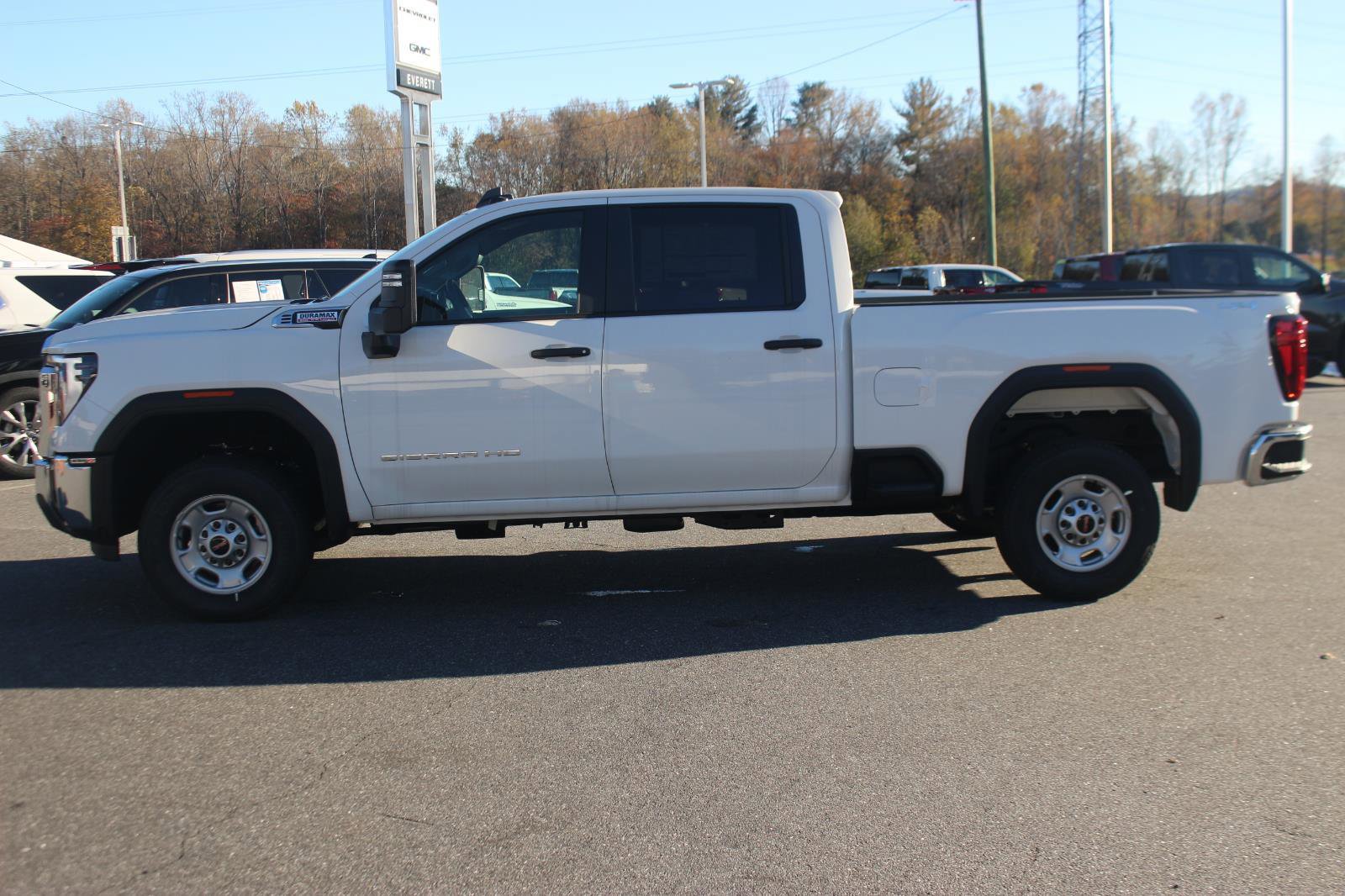 New 2025 GMC Sierra 2500 Pro w/ Convenience Package AWD/4WD image 5