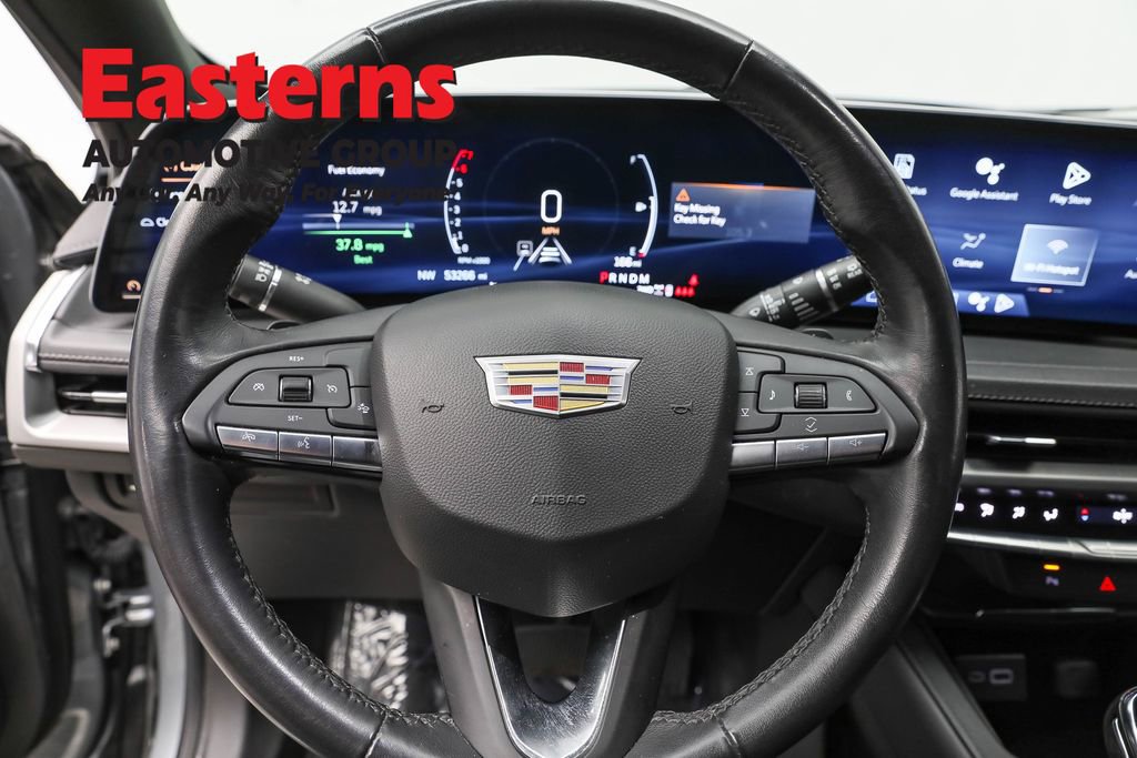 Used 2024 Cadillac XT4 Premium Luxury image 10