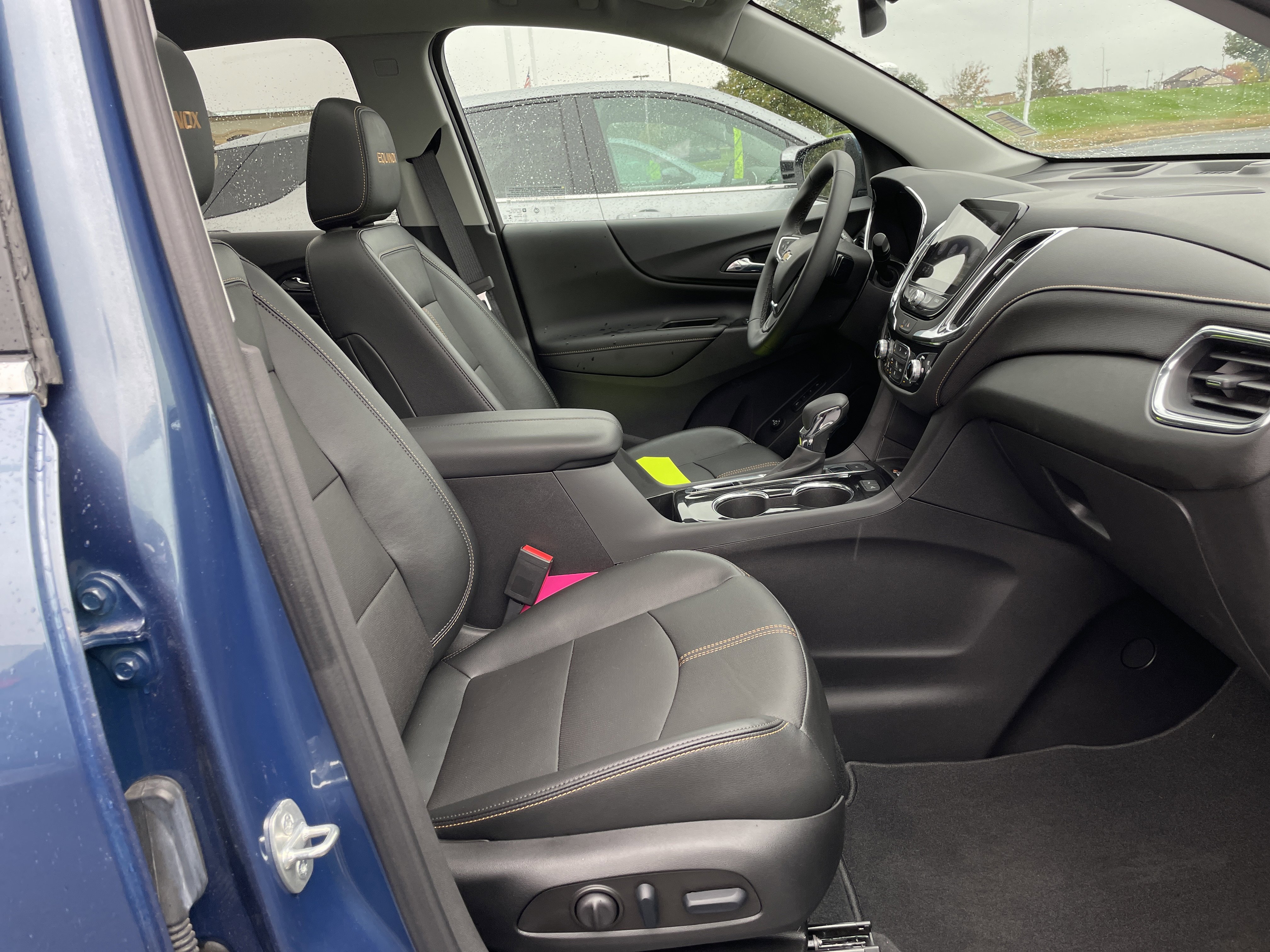 Used 2024 Chevrolet Equinox Premier image 27