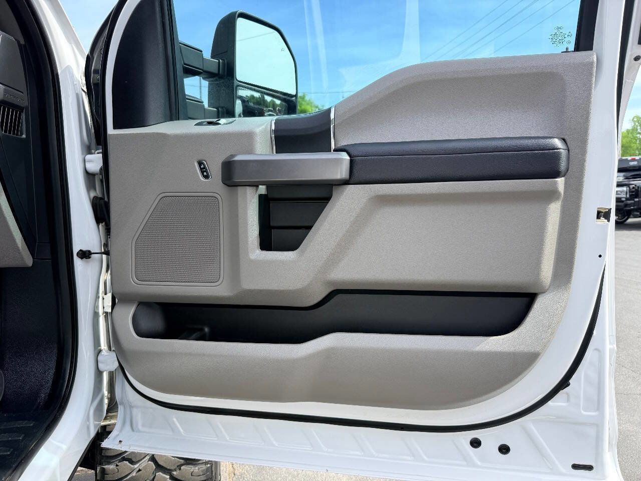 Used 2018 Ford F250 XLT w/ XLT Value Package image 36