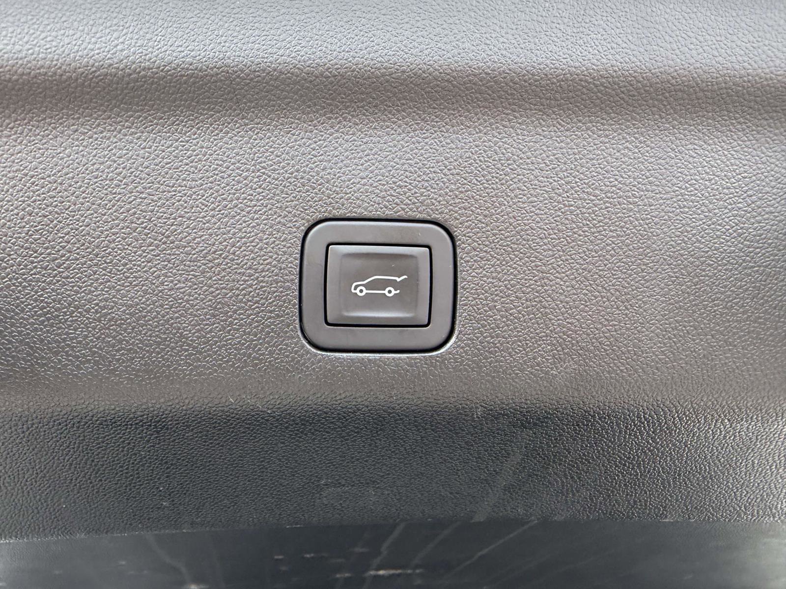 Certified 2025 Chevrolet Tahoe LT image 8