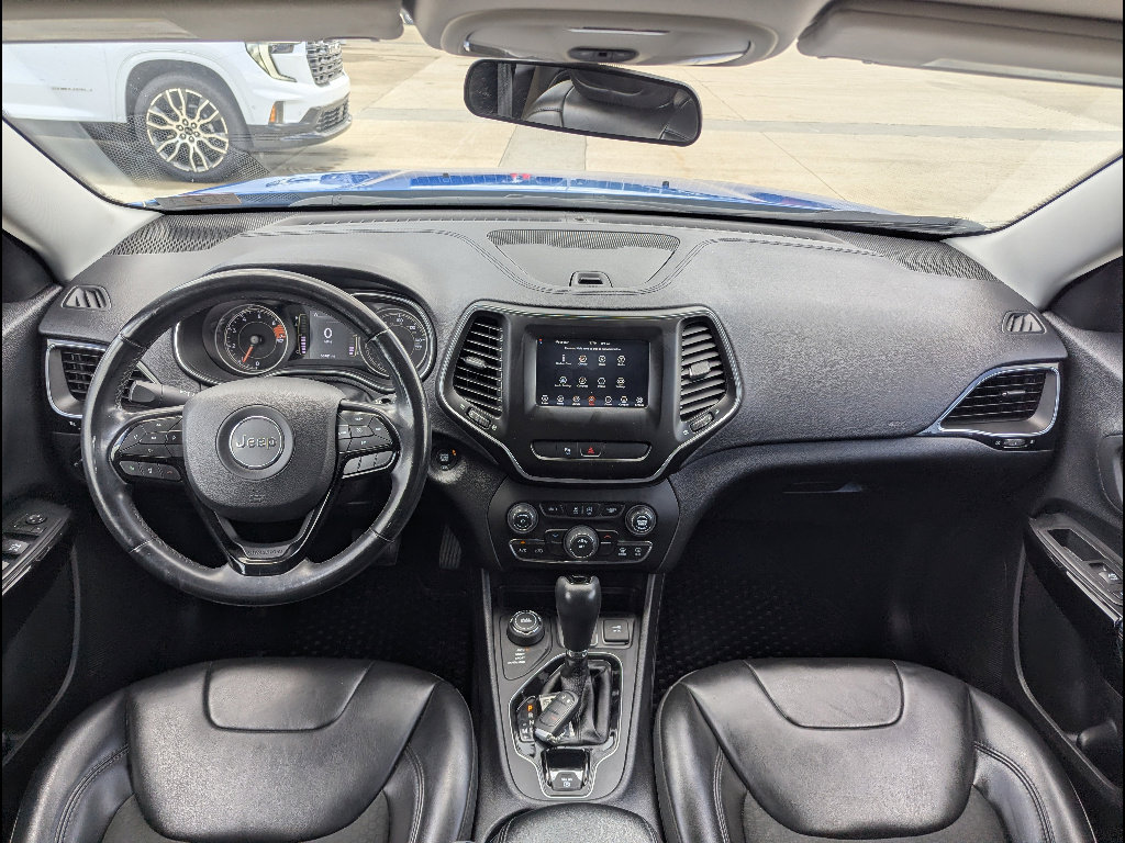 Used 2020 Jeep Cherokee Latitude Plus AWD/4WD image 21