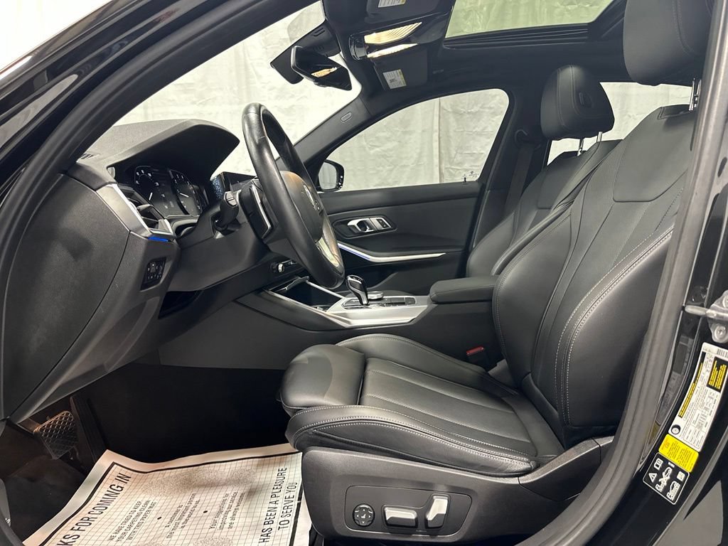 Used 2022 BMW 330i xDrive Sedan AWD/4WD image 14