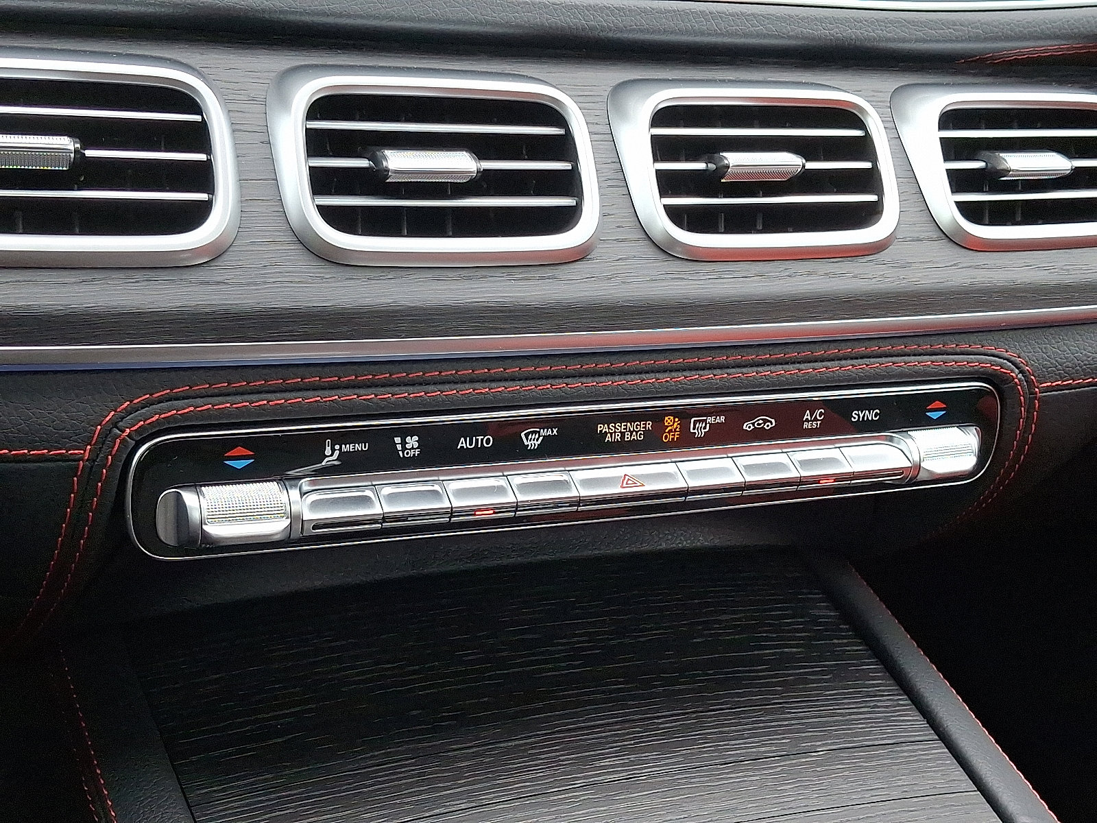 New 2025 Mercedes-Benz GLE 53 AMG 4MATIC image 11