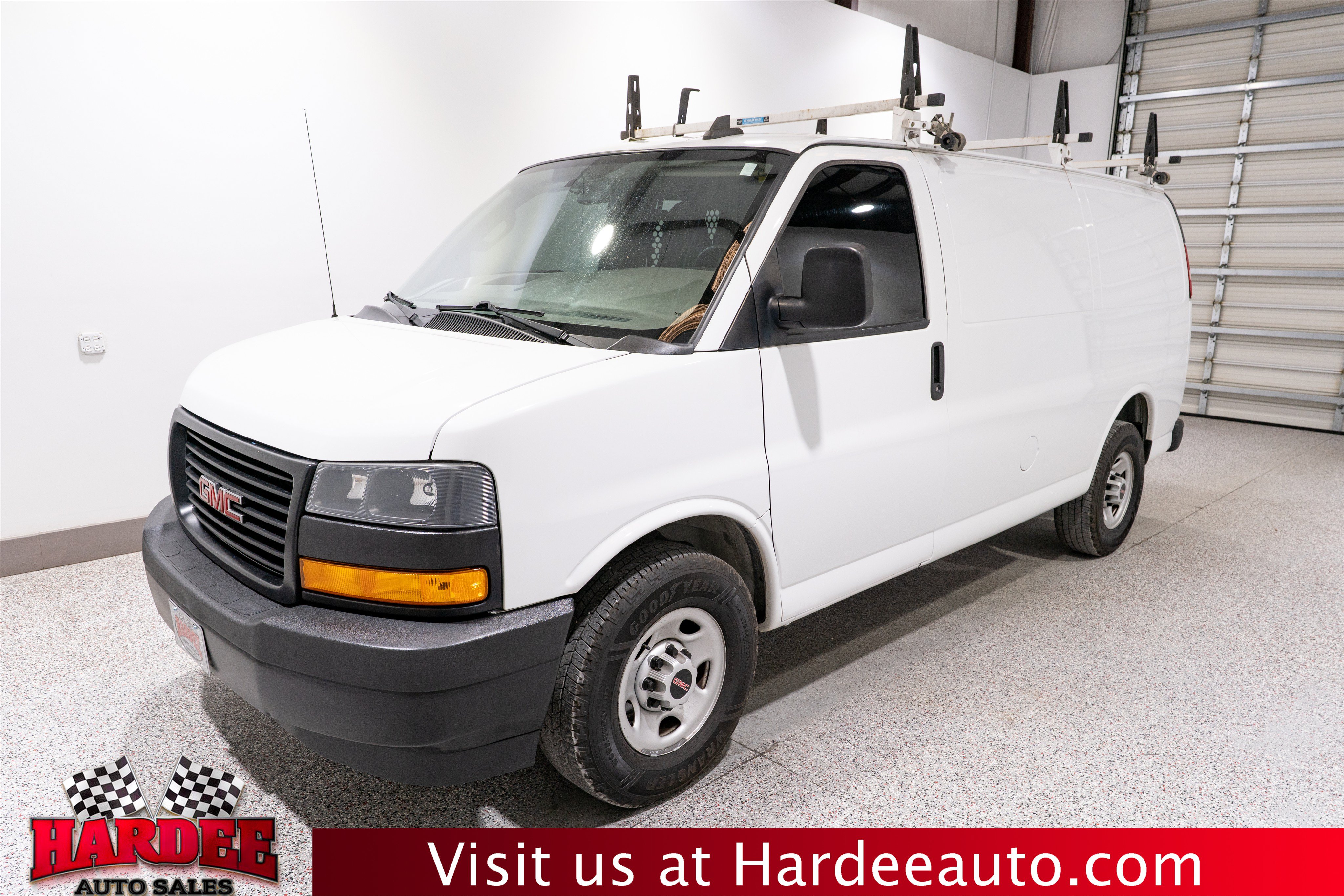 Used 2019 GMC Savana 2500 w/ Driver Convenience Package RWD image 2