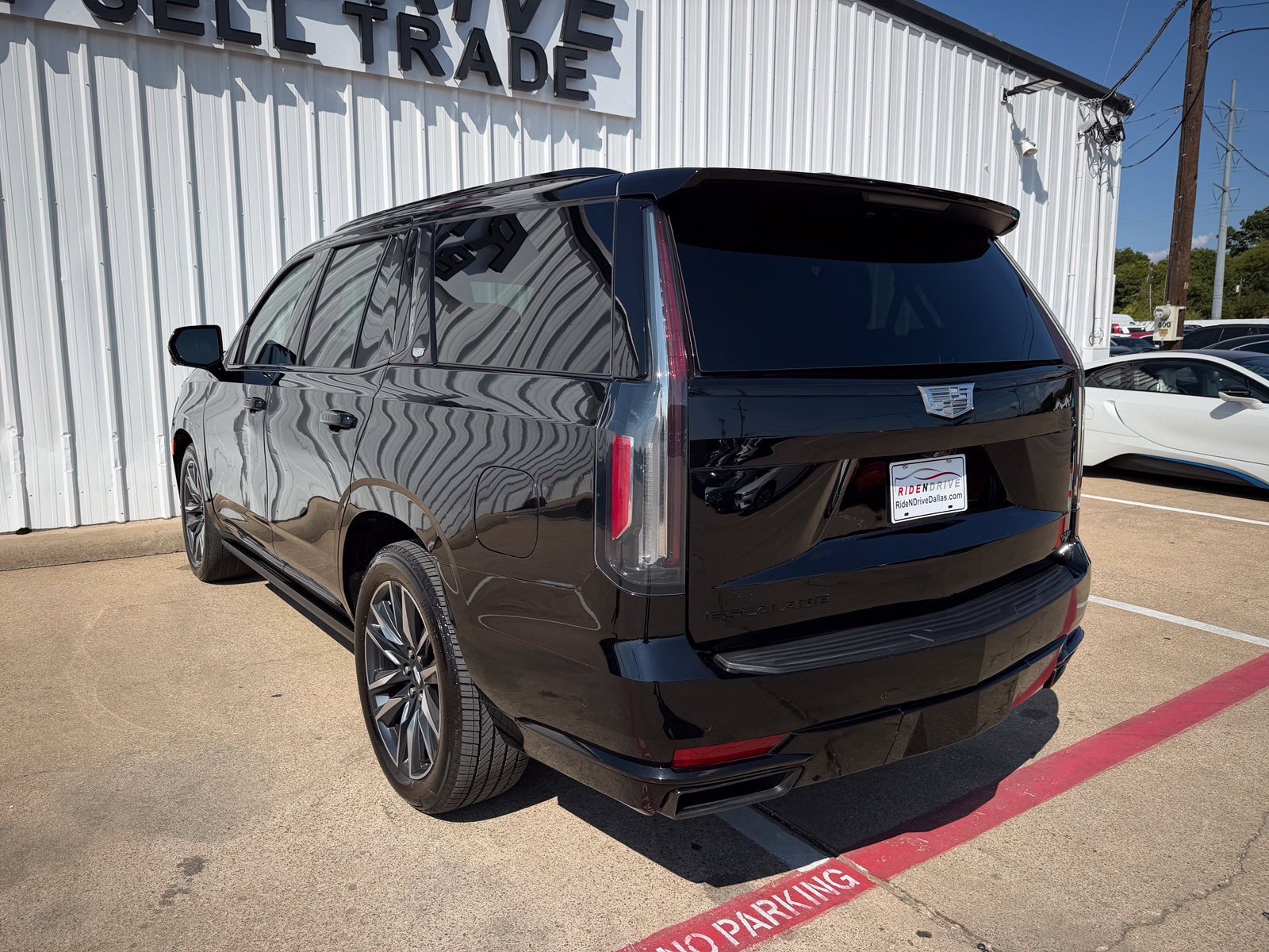 Used 2021 Cadillac Escalade Sport Platinum AWD/4WD image 4