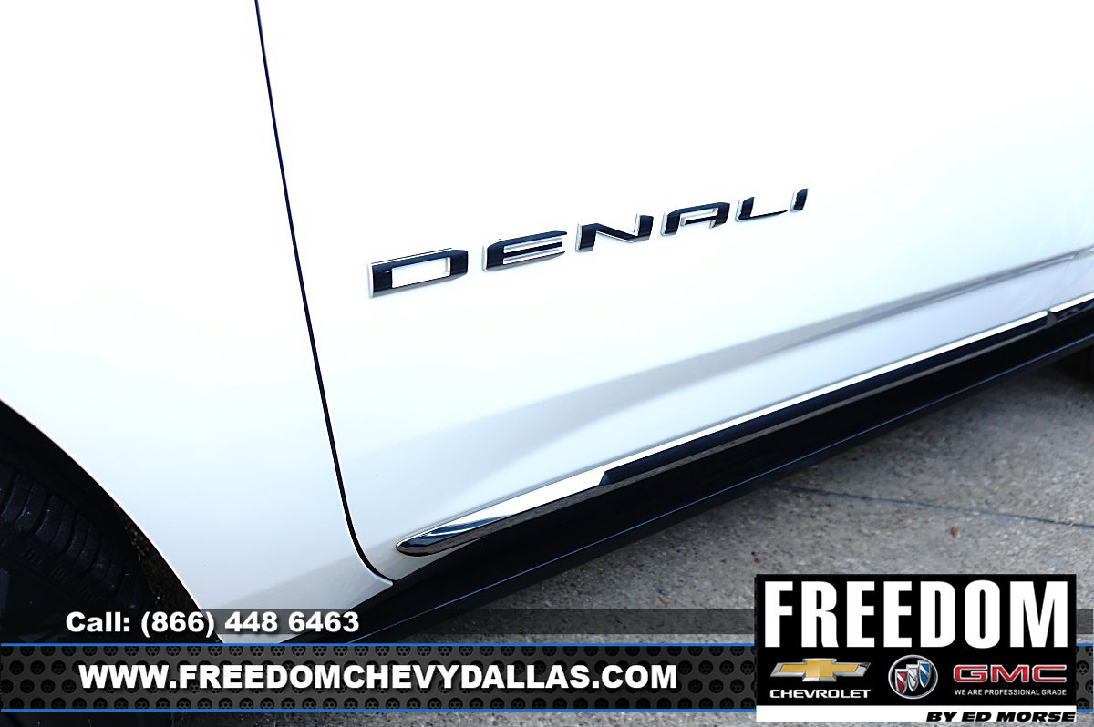 Used 2023 GMC Yukon Denali Ultimate AWD/4WD image 8