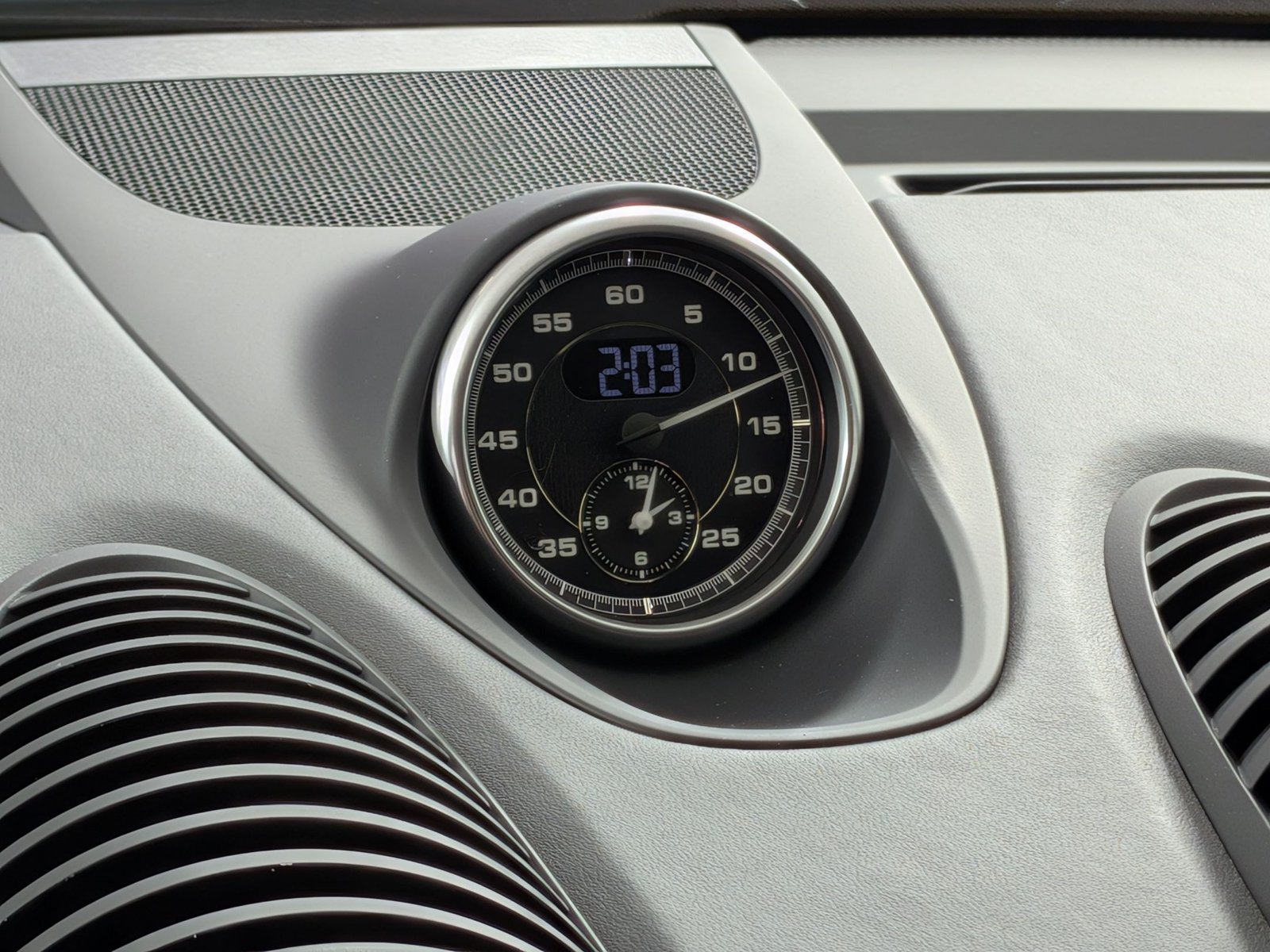 Certified 2021 Porsche 718 Boxster Spyder RWD image 24