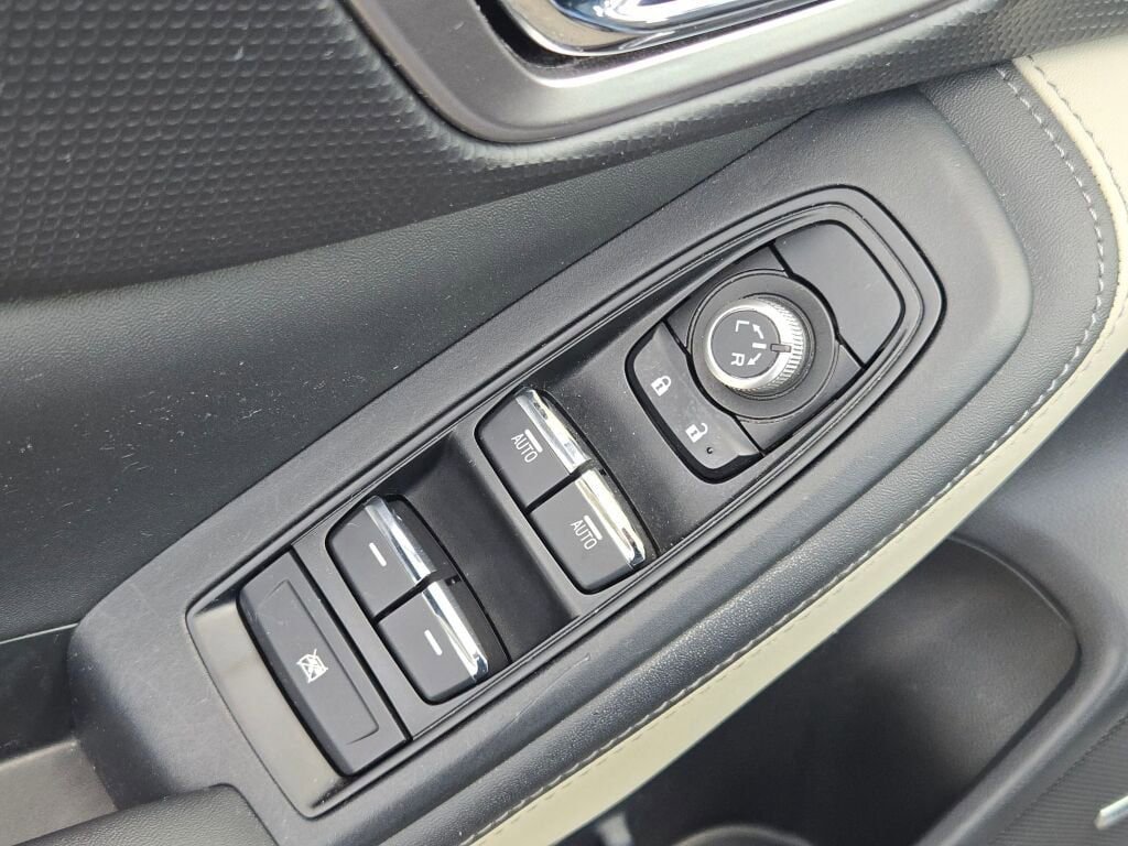 Used 2023 Subaru Forester Limited AWD/4WD image 21