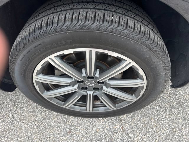 Used 2019 Audi Q7 3.0T Premium Plus w/ Premium Plus Package AWD/4WD image 9