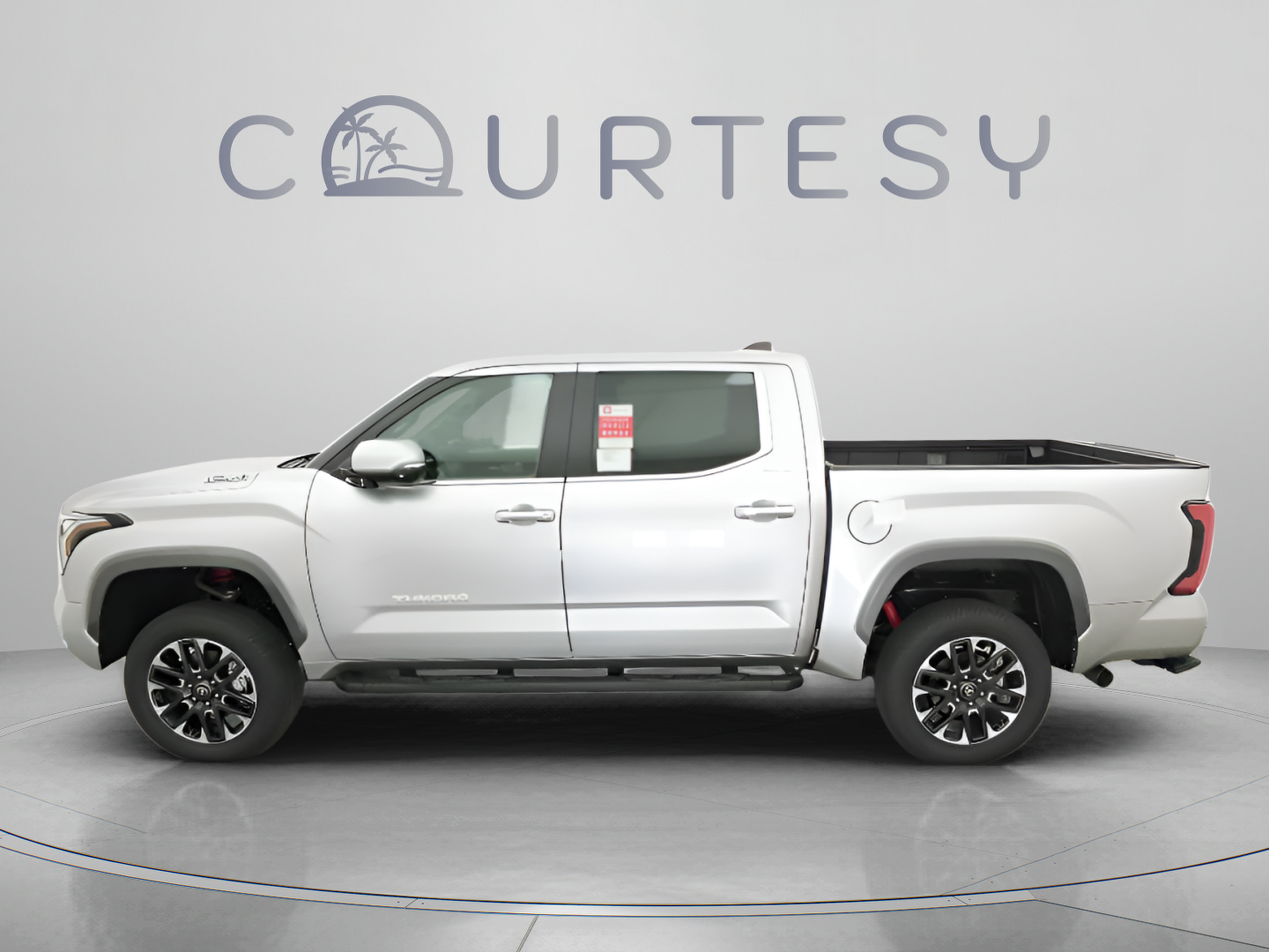 Certified 2025 Toyota Tundra Limited AWD/4WD image 5