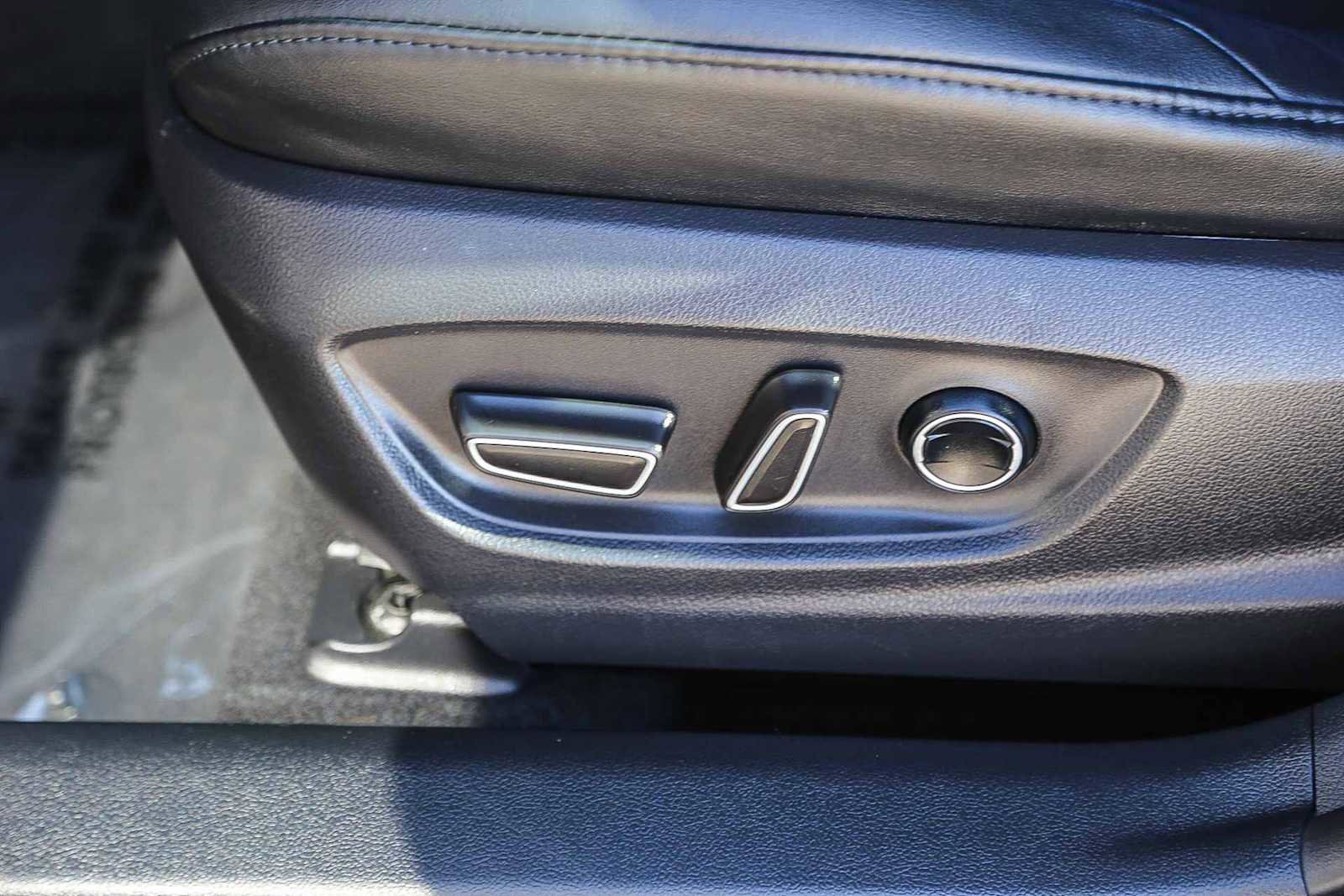 Used 2017 Toyota Prius Prime Premium w/ Carpet Mat Package image 20