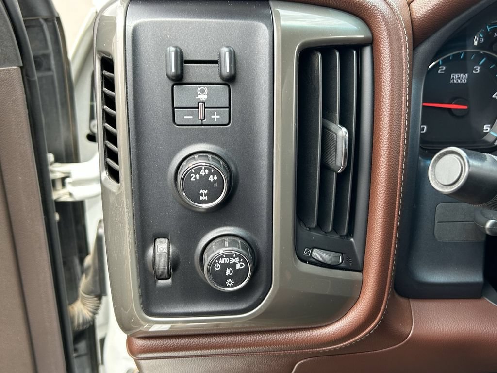 Used 2015 Chevrolet Silverado 2500 High Country w/ Duramax Plus Package AWD/4WD image 23