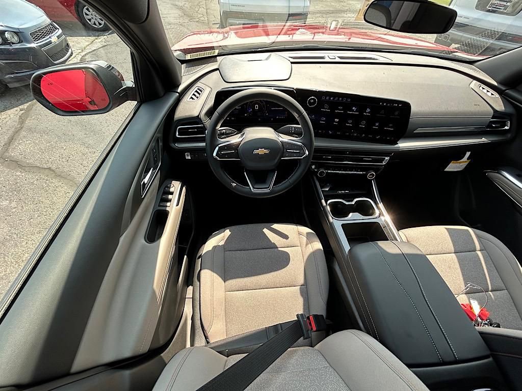 New 2025 Chevrolet Traverse LT w/ LPO, Floor Liner Package image 26