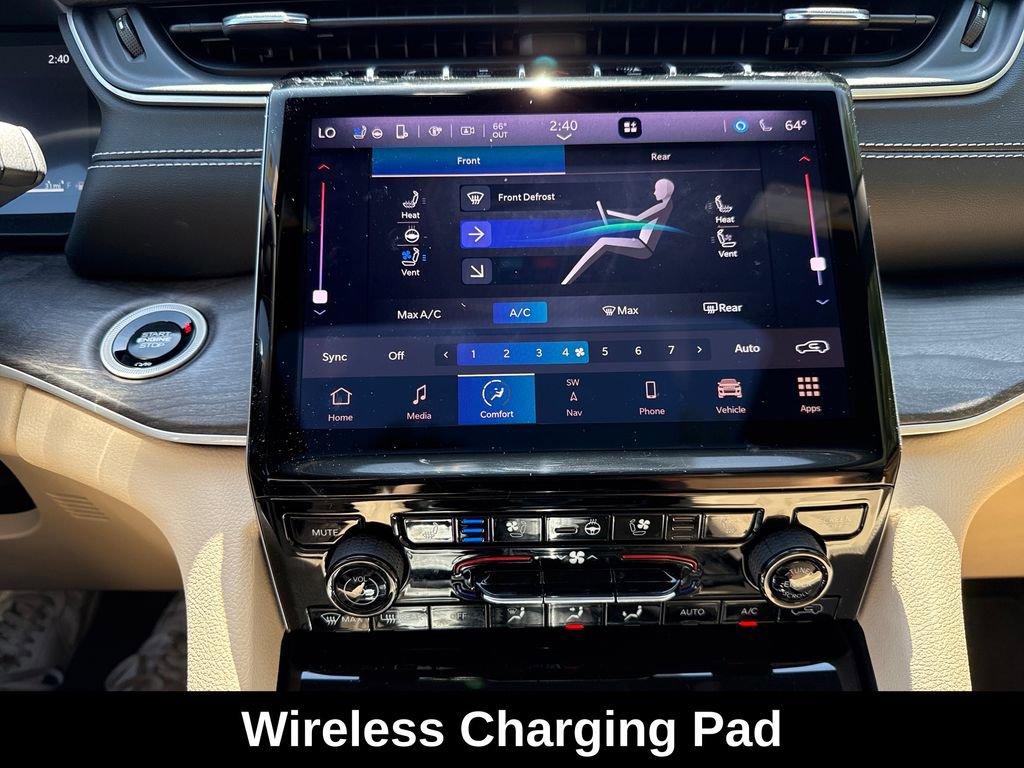 Used 2024 Jeep Grand Cherokee L Limited w/ Luxury Tech Group II AWD/4WD image 22